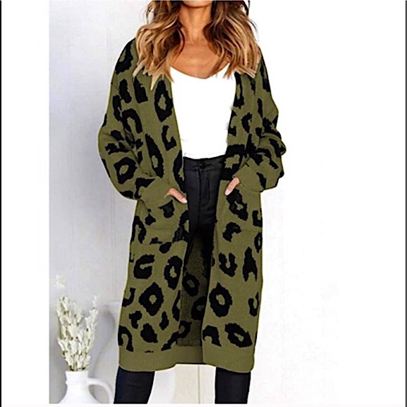 🐆💚Pretty Leopard Print Cozy Knit Sweater Duster - Picture 8 of 16